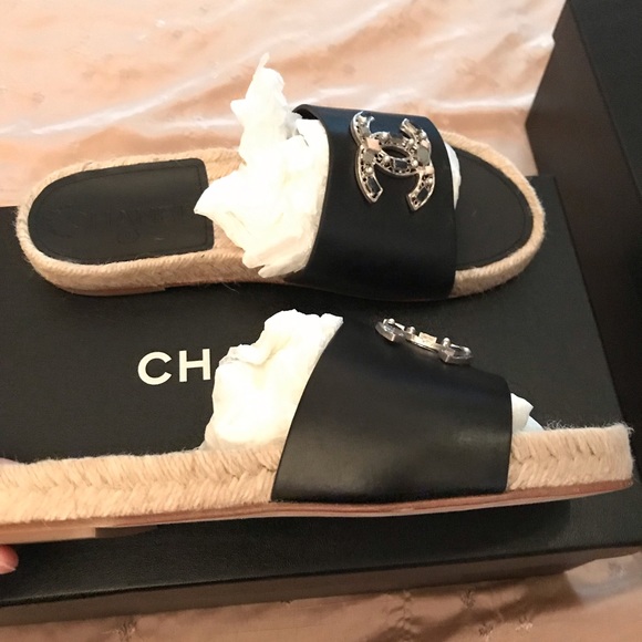 SOLD!!! Chanel Espadrilles Sandal - Picture 4 of 8